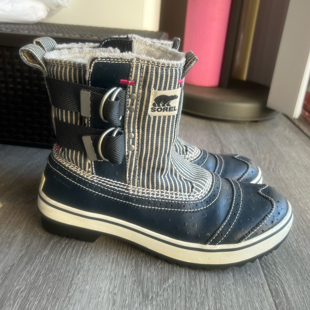Waterproof Sorel Fleece Lined Leather Boots 7.5 Blue White Striped Wingtip